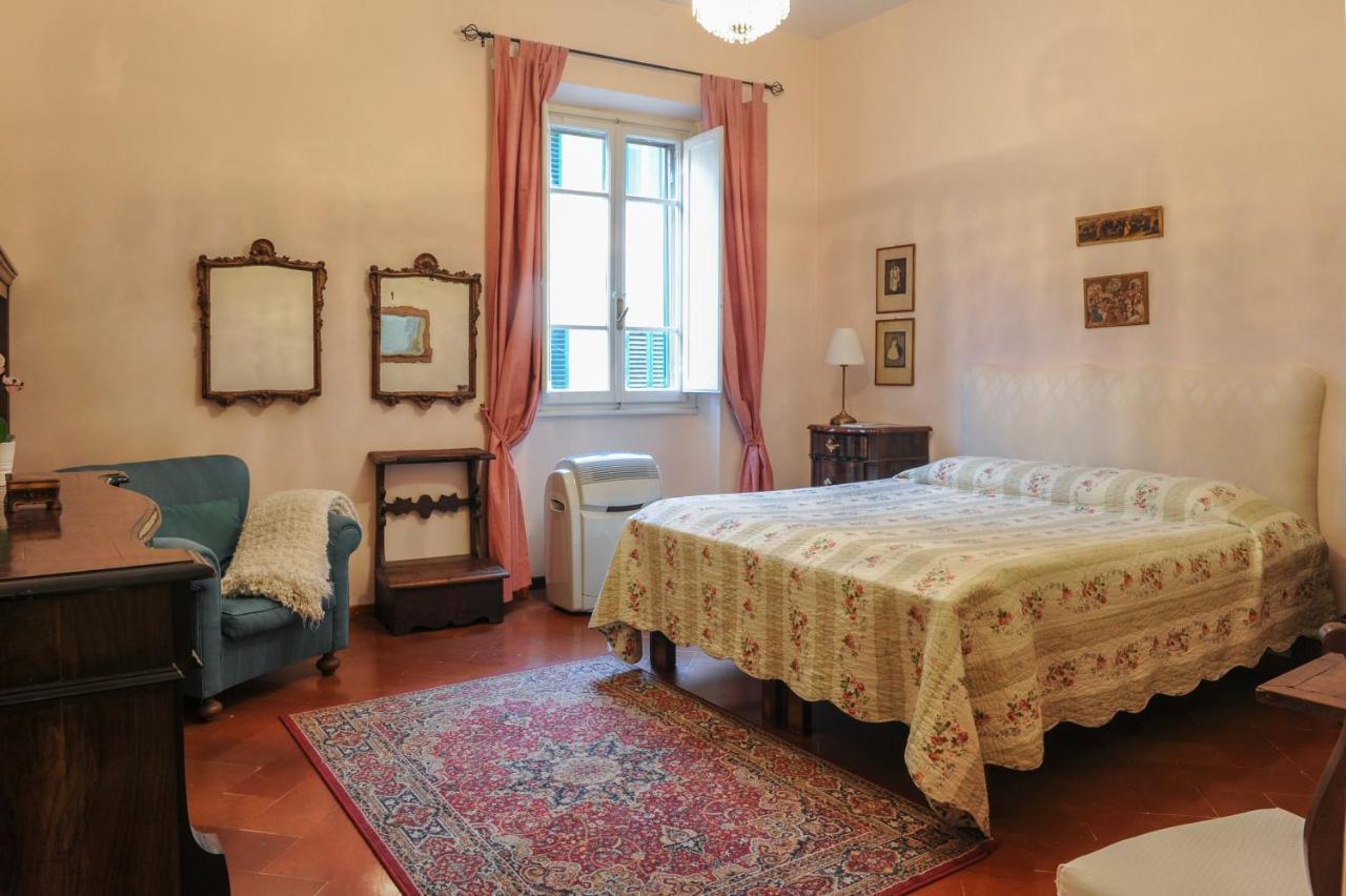 Da Costa S. Giorgio A Ponte Vecchio * Firenze